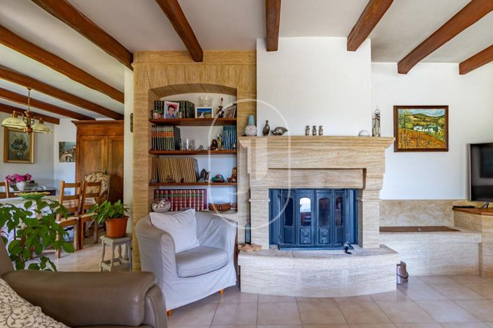 Image No.6-4 Bed House for sale