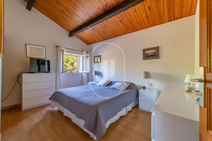 Image No.7-4 Bed House for sale