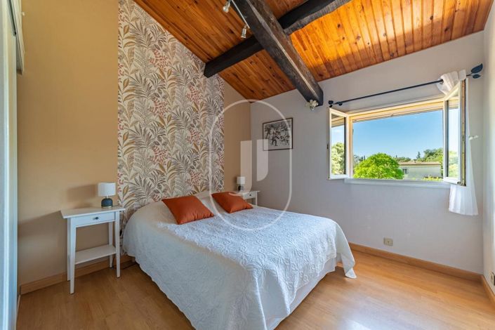 Image No.9-4 Bed House for sale
