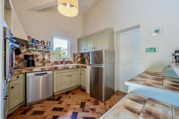 Image No.16-4 Bed House for sale