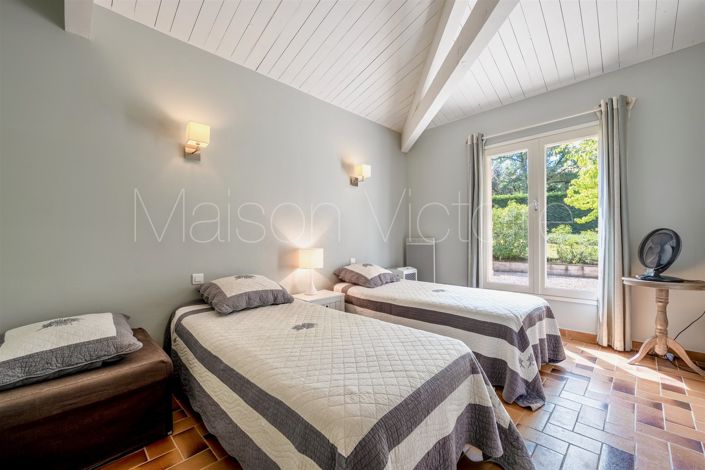 Image No.19-4 Bed House for sale