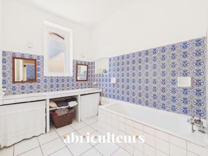 Image No.16-4 Bed House for sale