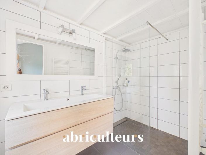 Image No.17-4 Bed House for sale