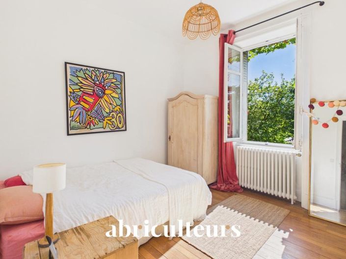 Image No.19-4 Bed House for sale