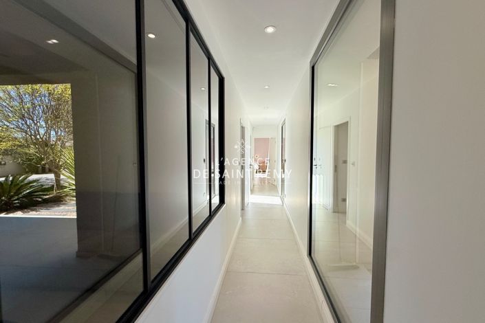 Image No.6-4 Bed House for sale