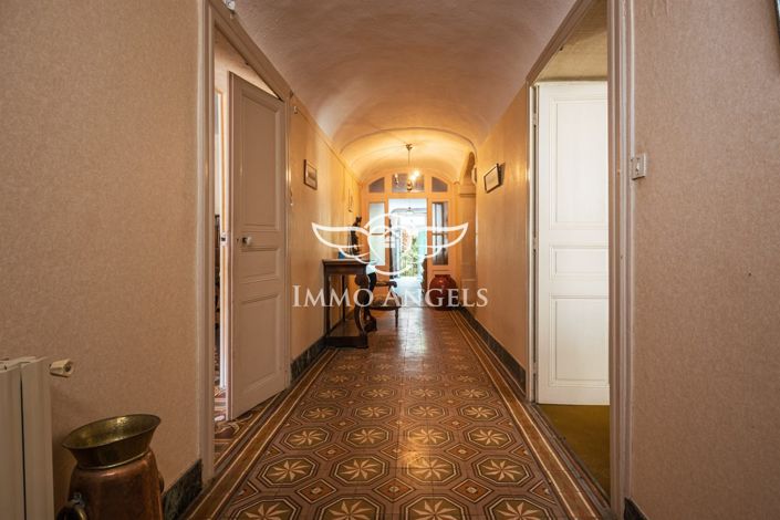 Image No.3-5 Bed House for sale