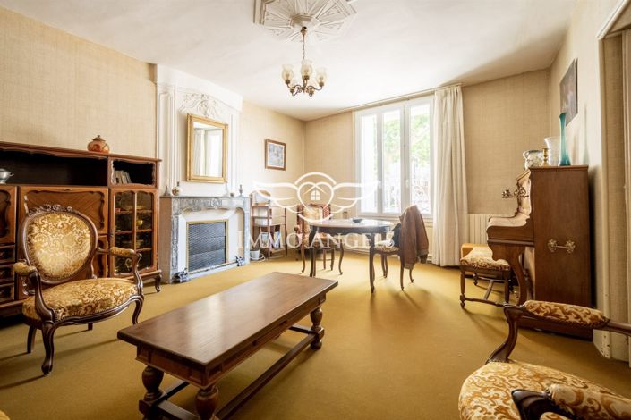 Image No.5-5 Bed House for sale
