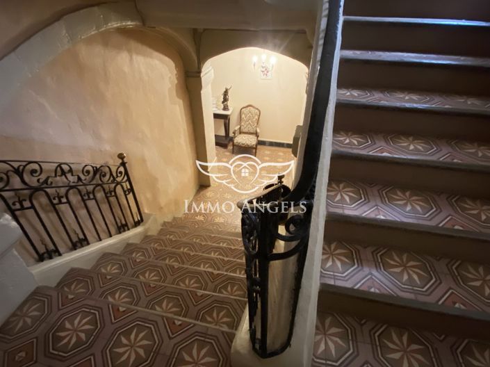Image No.6-5 Bed House for sale