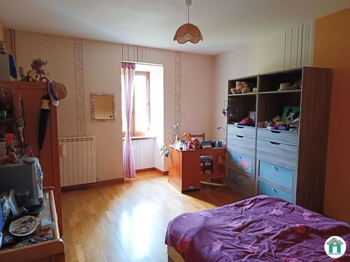 Image No.11-5 Bed House for sale