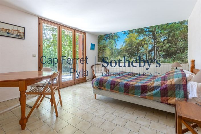 Image No.11-6 Bed House for sale