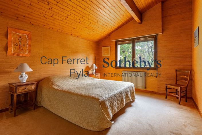 Image No.18-6 Bed House for sale