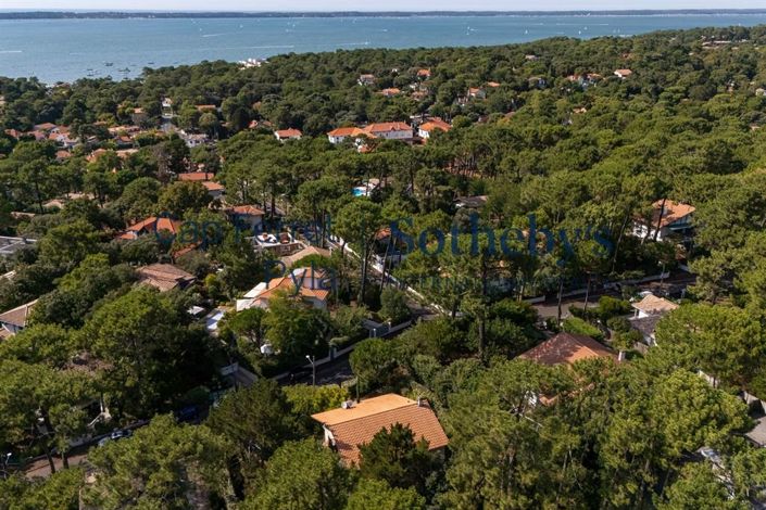 Image No.20-6 Bed House for sale