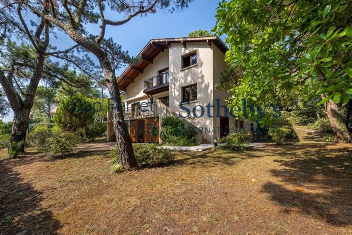 Image No.5-6 Bed House for sale