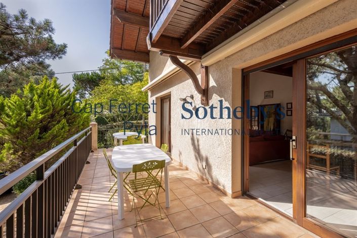 Image No.6-6 Bed House for sale