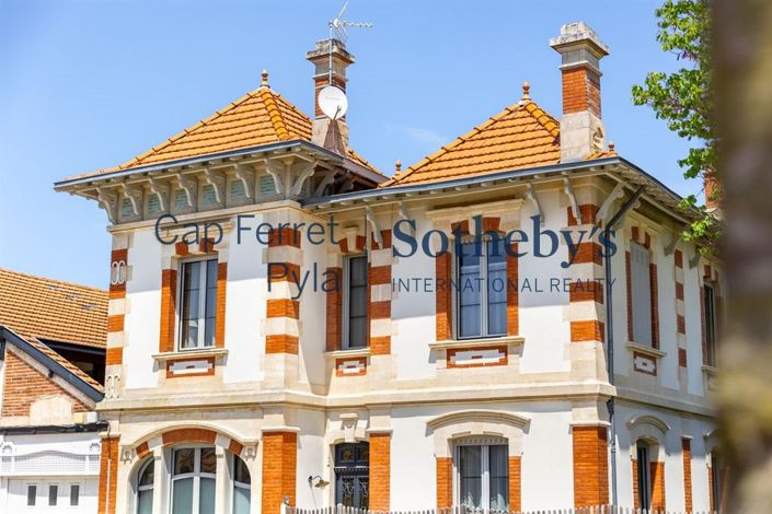 Image No.3-5 Bed House for sale