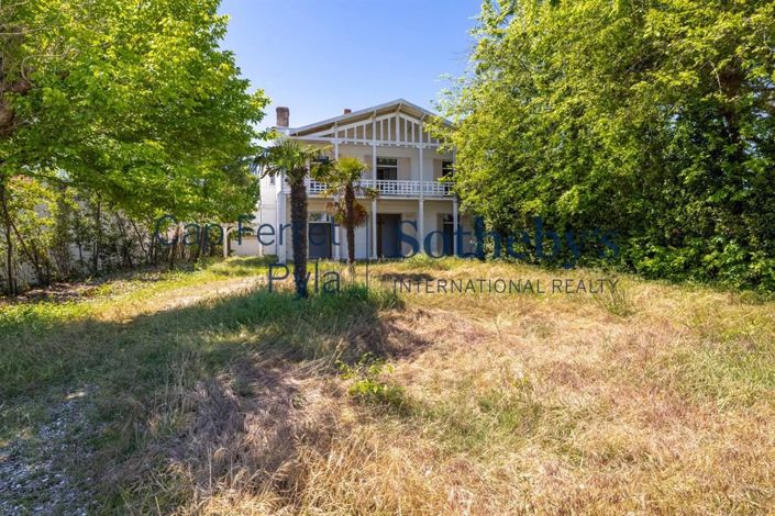 Image No.4-7 Bed House for sale