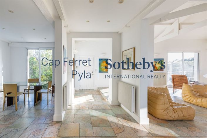 Image No.10-5 Bed House for sale