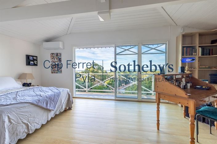 Image No.12-7 Bed House for sale
