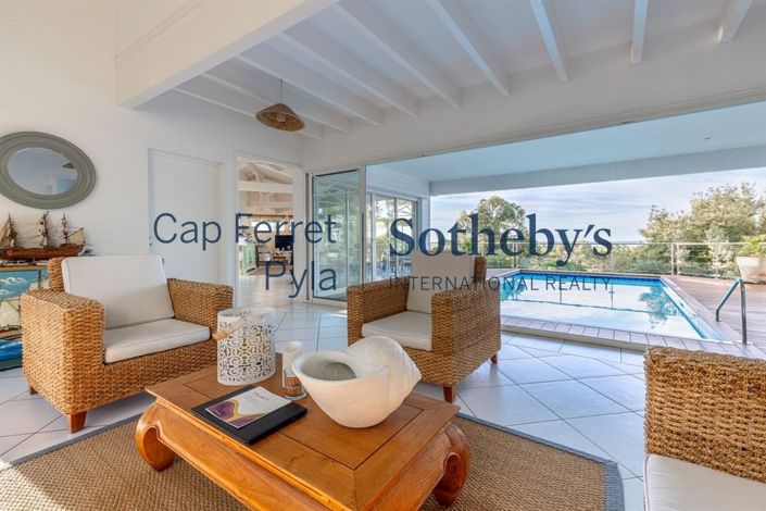 Image No.4-7 Bed House for sale