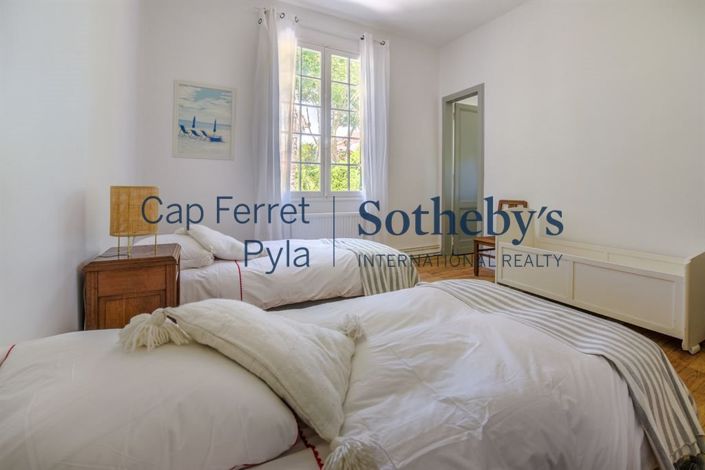 Image No.16-7 Bed House for sale