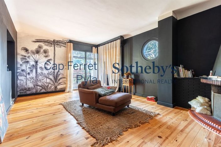 Image No.15-4 Bed House for sale