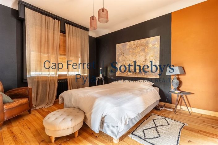 Image No.17-4 Bed House for sale
