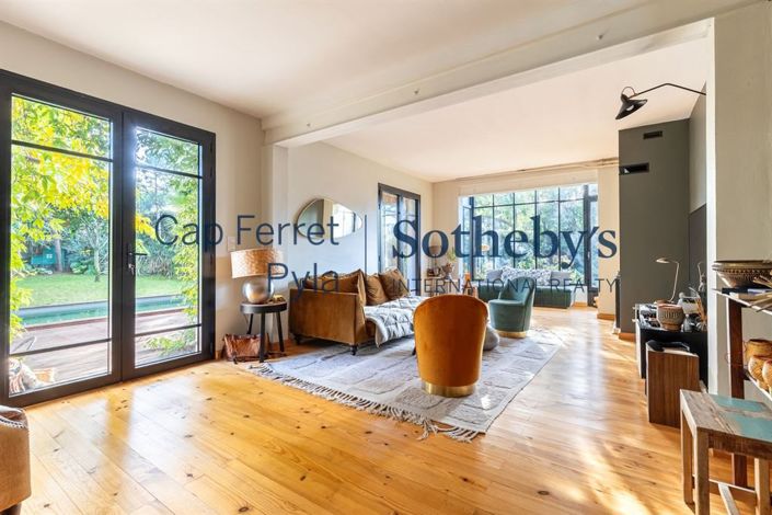 Image No.6-4 Bed House for sale