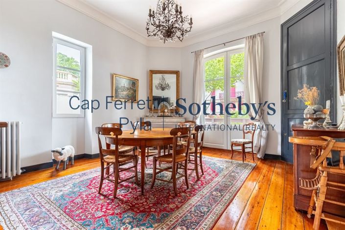 Image No.12-6 Bed House for sale