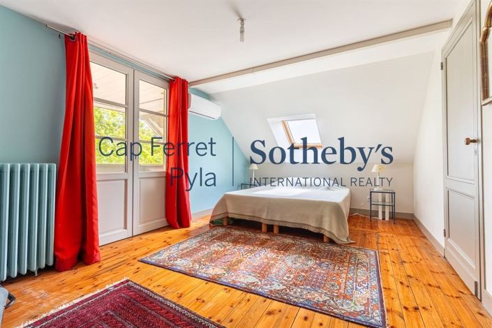 Image No.15-6 Bed House for sale