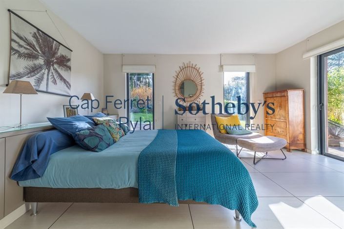 Image No.16-5 Bed House for sale
