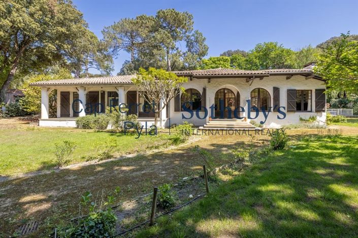 Image No.6-5 Bed House for sale