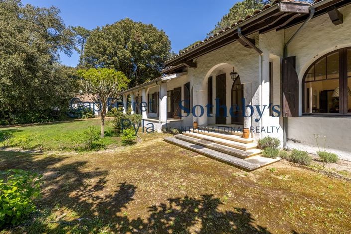 Image No.7-5 Bed House for sale