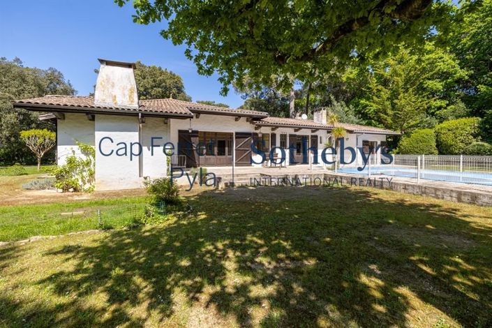 Image No.9-5 Bed House for sale