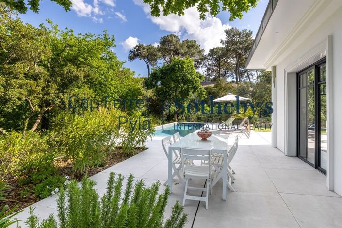 Image No.4-House for sale