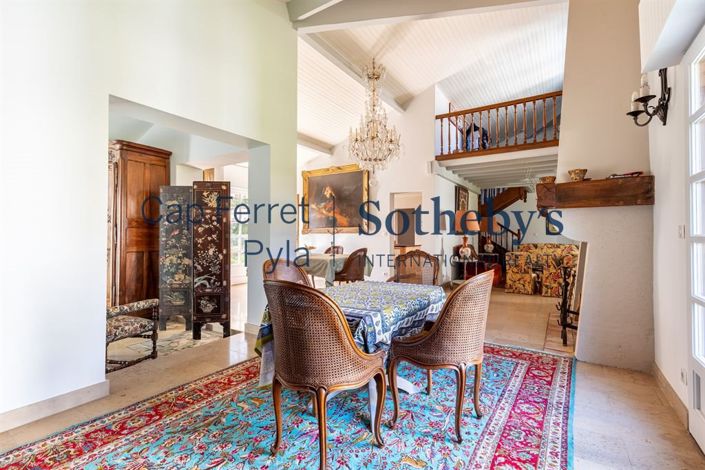 Image No.6-4 Bed House for sale
