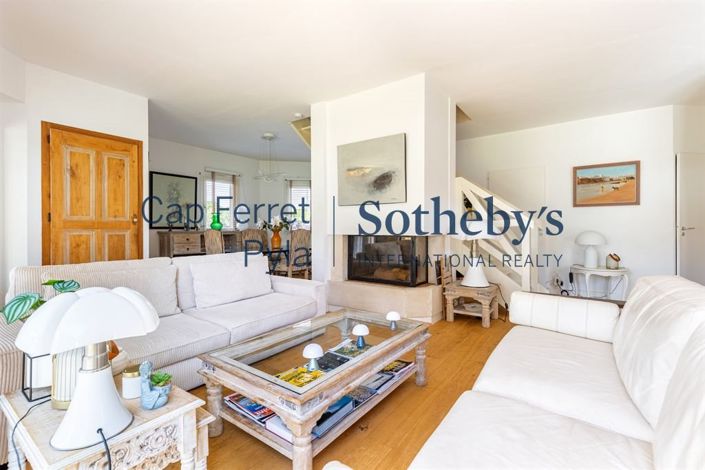 Image No.6-4 Bed House for sale