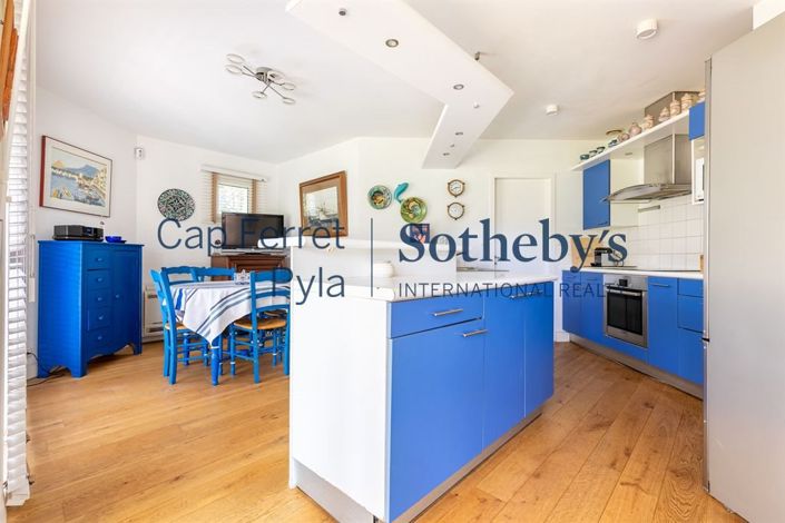 Image No.9-4 Bed House for sale