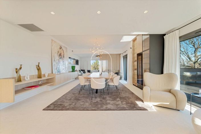 Image No.10-6 Bed House for sale