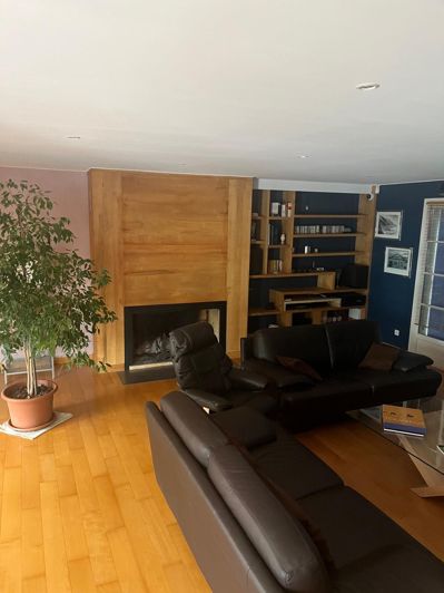 Image No.8-3 Bed House for sale
