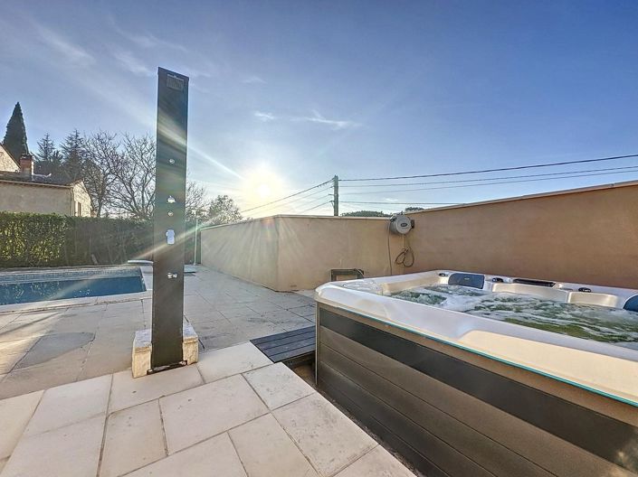 Image No.8-3 Bed House for sale