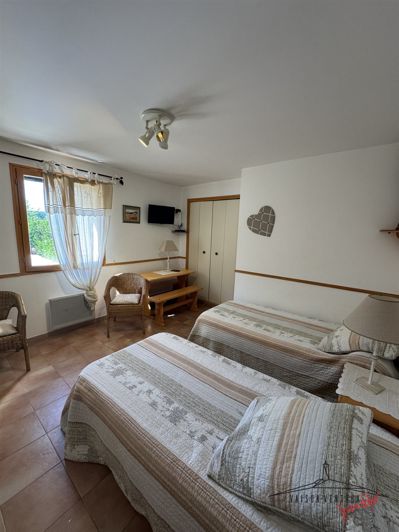 Image No.13-10 Bed House for sale