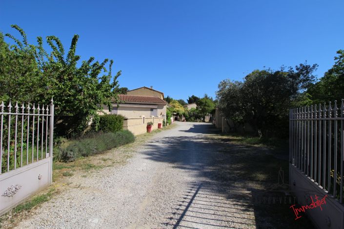Image No.9-10 Bed House for sale
