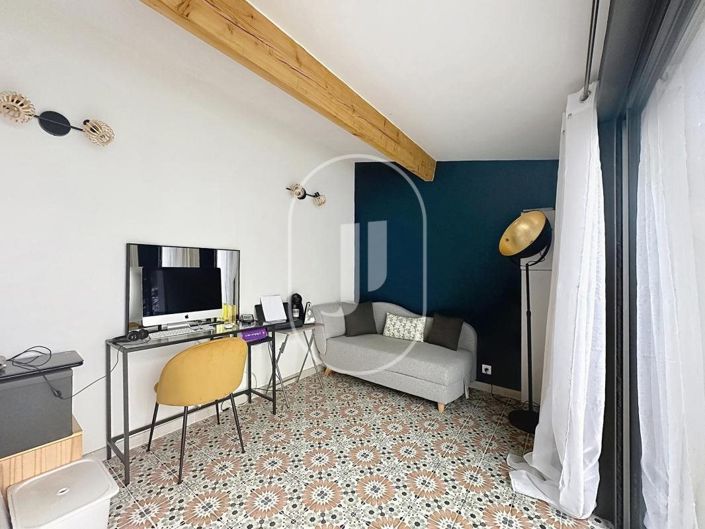Image No.8-2 Bed House for sale