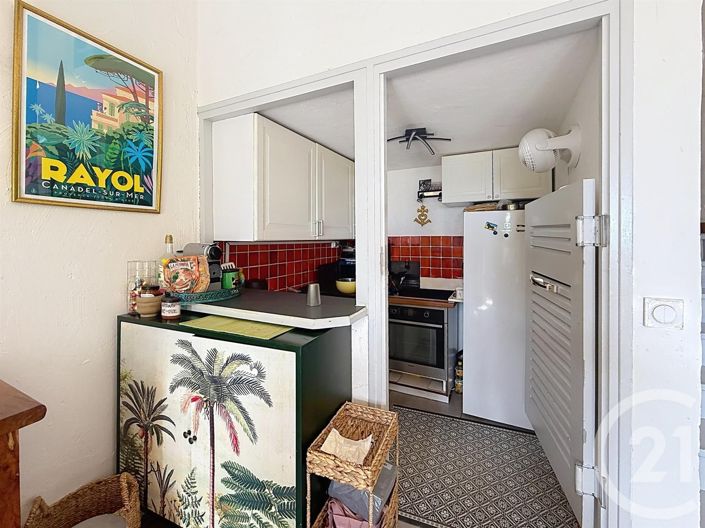 Image No.5-2 Bed House for sale