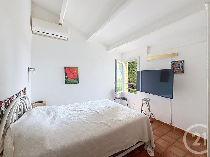Image No.6-2 Bed House for sale