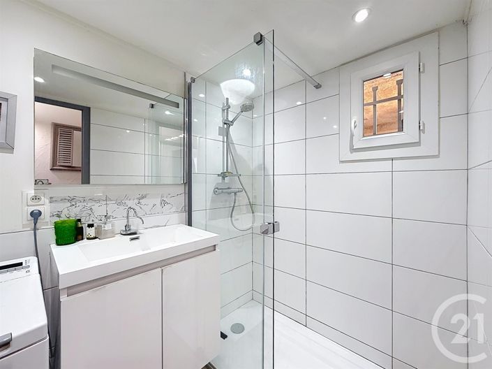 Image No.7-2 Bed House for sale