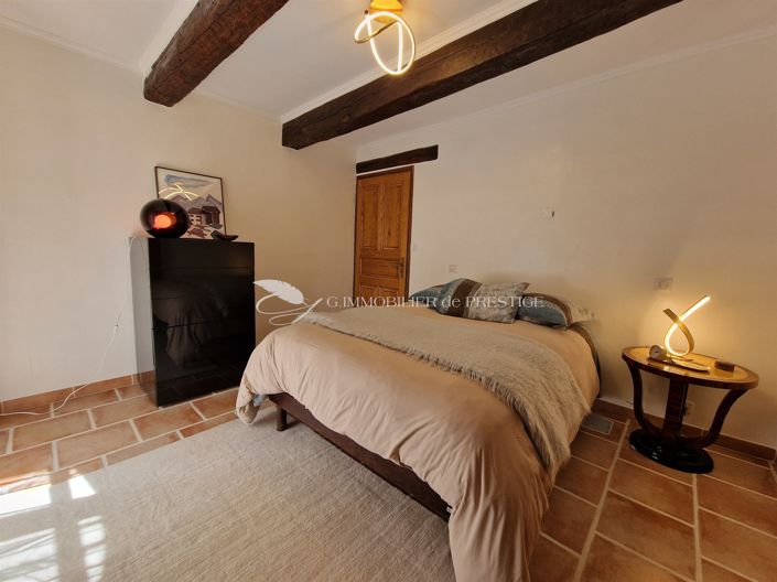 Image No.7-4 Bed House for sale