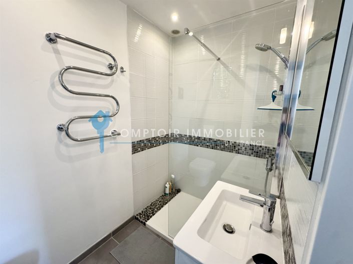 Image No.17-4 Bed House for sale