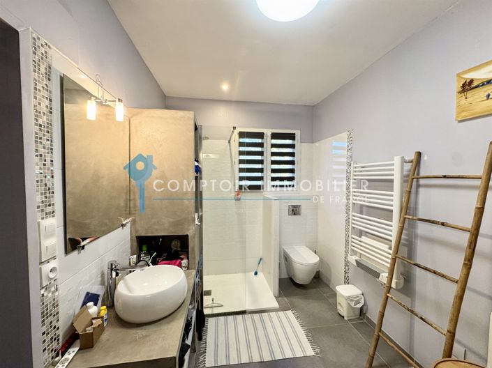 Image No.19-4 Bed House for sale