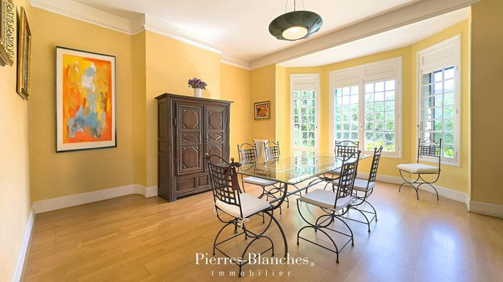 Image No.4-5 Bed House for sale